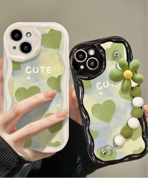 セール】【OKUOKU 0909】グリーンハート＆花チャーム付き iPhoneケース