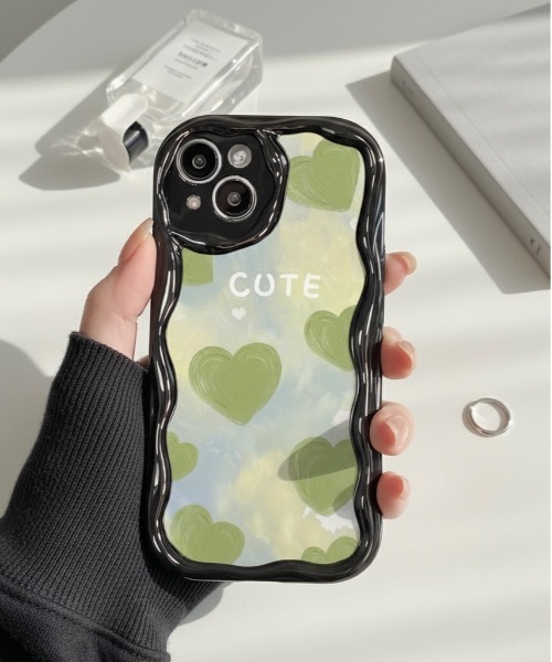 セール】【OKUOKU 0909】グリーンハート＆花チャーム付き iPhoneケース