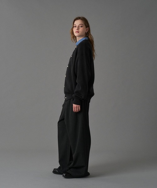 ONCILY（オンシェリー）の「SILVER BUTTON CREW NECK CARDIGAN / シルバーボタンクルーネックカーディガン（カーディガン/ボレロ・メンズ・チャコールグレー/ブラック/ライトブルー/ネイビー・LARGE/SMALL/MEDIUM）」の21枚目の写真