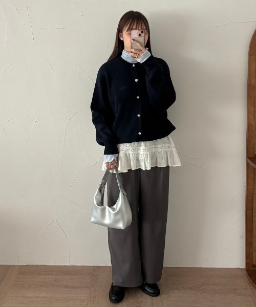 ONCILY（オンシェリー）の「SILVER BUTTON CREW NECK CARDIGAN / シルバーボタンクルーネックカーディガン（カーディガン/ボレロ・メンズ・チャコールグレー/ブラック/ライトブルー/ネイビー・LARGE/SMALL/MEDIUM）」の6枚目の写真