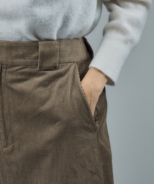 SALON adam et rope'（サロン アダム エ ロペ）の「【WEB限定】オーガニックコットンコーデュロイナロースカート（スカート・レディース・チャコールグレー/ベージュ系その他・S/M）」の11枚目の写真