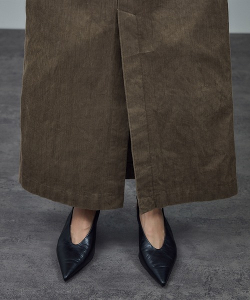 SALON adam et rope'（サロン アダム エ ロペ）の「【WEB限定】オーガニックコットンコーデュロイナロースカート（スカート・レディース・チャコールグレー/ベージュ系その他・S/M）」の12枚目の写真