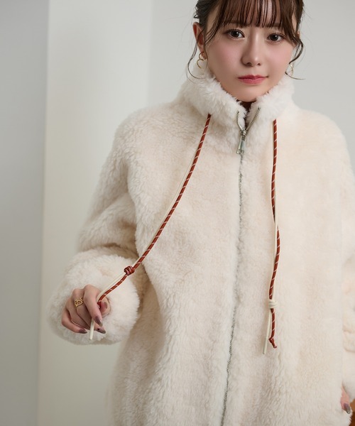 LAULEN(ローレン)の「color code boa zip up blouson /カラーコードボアジップアップブルゾン(ブルゾン・レディース・アイボリー/ブラウン/チャコールグレー・FREE)」の5枚目の写真