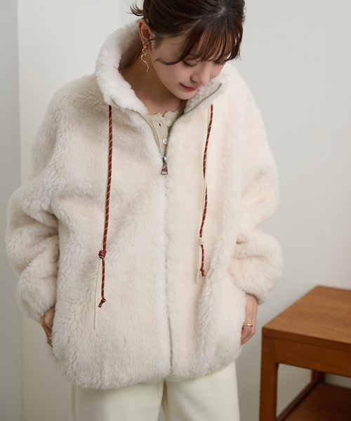 LAULEN(ローレン)の「color code boa zip up blouson /カラーコードボアジップアップブルゾン(ブルゾン・レディース・アイボリー/ブラウン/チャコールグレー・FREE)」の7枚目の写真