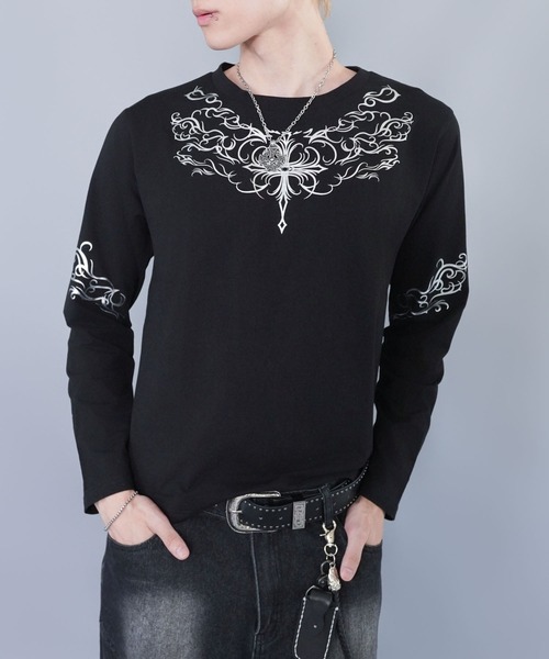 SPINNS(スピンズ)の「短丈ロングスリーブTシャツ/トライバルデザイン/ロンT/ショート丈(Tシャツ/カットソー・メンズ・ブラック/ホワイト・ONESIZE)」の10枚目の写真