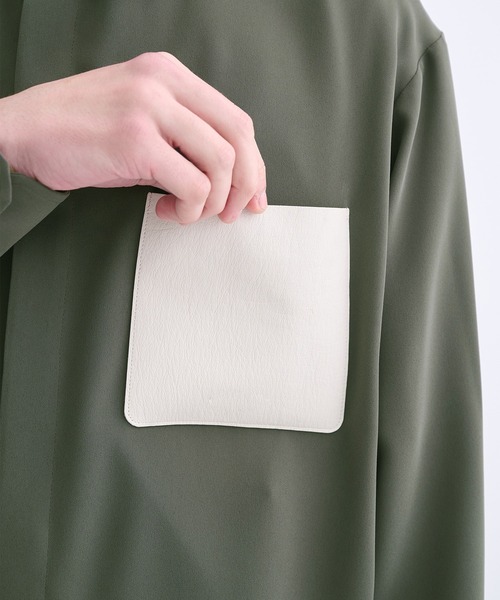 CULLNI（クルニ）の「【CULLNI】別注 Leather Pocket L/S Shirts（シャツ/ブラウス・メンズ・カーキ・2/1）」の6枚目の写真