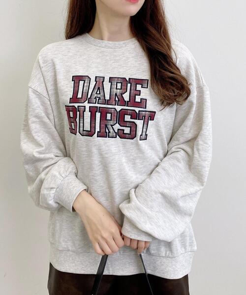 INGNI(イング)の「アソート柄貼付ロゴスウェットチュニック(スウェット・レディース・ベージュ系その他4/ブラック系/ブラック系その他3/ベージュ系その他3・M)」の1枚目の写真