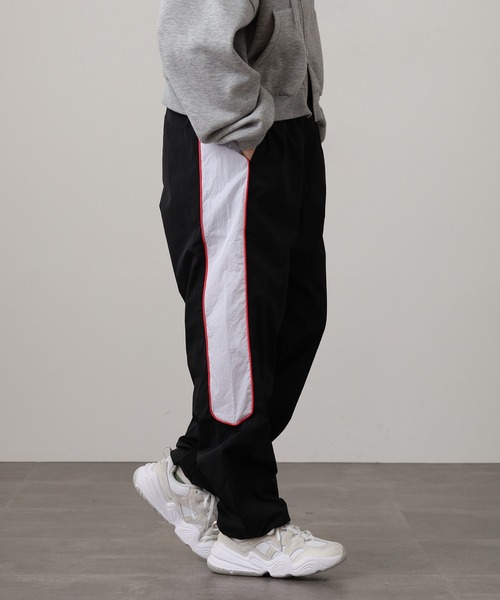 FILA(フィラ)の「FILA LINE TRACK PANTS NYLON フィラ ナイロン トラックパンツ(その他パンツ・レディース・ブラック/ブルー/ライトグリーン・XL/L/M)」の20枚目の写真