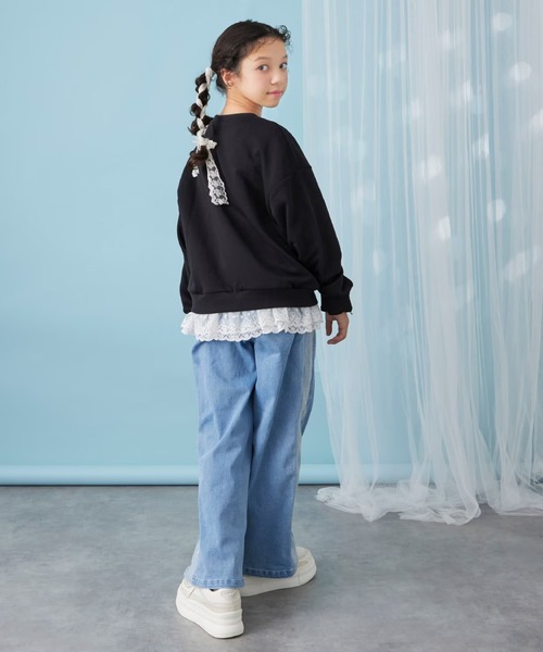 trois lapins kp（トロワラパンケーピー）の「trois lapins 裾レース 裏毛トレーナー（スウェット・キッズ・サックスブルー/ブラック・140cm/130cm/120cm/150cm/160cm）」の4枚目の写真