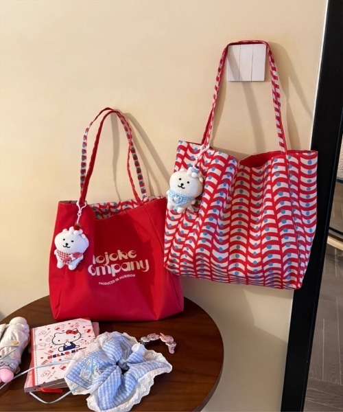 Ritzy（リッツィー）の「2way  韓国風肩がけバッグ A4対応 通勤通学  トートバッグ（飾り物無し）（トートバッグ・レディース・ブルー/レッド/パープル/イエロー・FREE）」の11枚目の写真