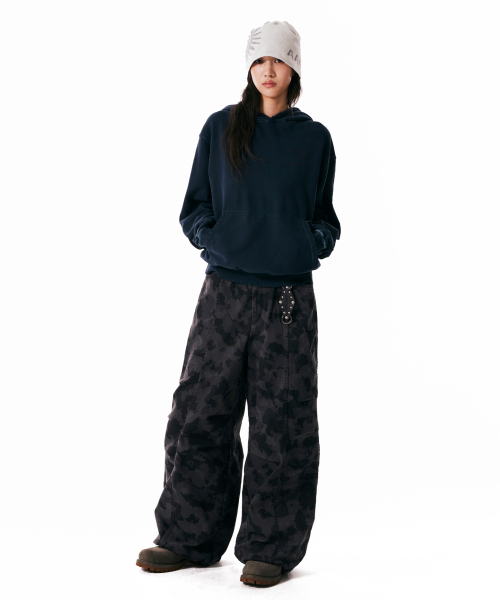 AAKAM（アーカム）の「Knee Pin-tuck Camouflage Twill Pants (Black)（その他パンツ・レディース・その他・0/1/2）」の6枚目の写真