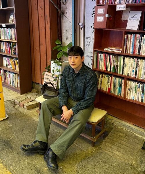 MUSINSA STANDARD（ムシンサスタンダード）の「ホワイトサテンオフィサーパンツ[カーキ]（その他パンツ・メンズ・その他・40/31/33/26/27/28/29/38/42/36/34/32/30）」の18枚目の写真
