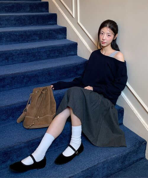 LETTER FROM MOON(レターフロムムーン)の「ボタンミディプリーツウールスカート(チャコール)(スカート・レディース・その他・SMALL/MEDIUM)」の4枚目の写真