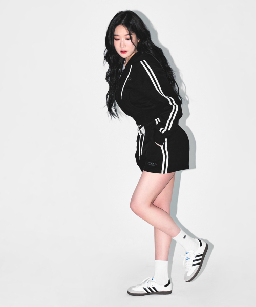 BORN TO WIN（ボーントゥウィン）の「W CHROME B TRACK LINE SHORTS [BLACK]（その他パンツ・レディース・その他・1/2）」の2枚目の写真