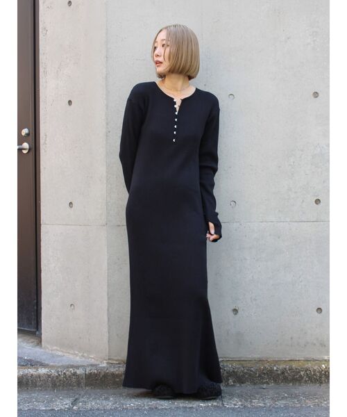 Ungrid（アングリッド）の「ヘンリーネックニットワンピース（ワンピース・レディース・ブラック/オレンジ/ライトグレー・FREE）」の4枚目の写真