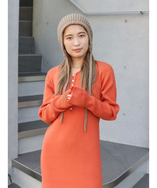 Ungrid（アングリッド）の「ヘンリーネックニットワンピース（ワンピース・レディース・ブラック/オレンジ/ライトグレー・FREE）」の12枚目の写真
