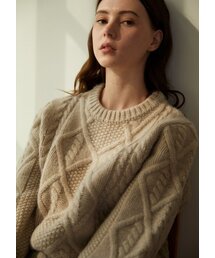 JUNECI（ジュネシ）の「アルパカフィッシャーマンケーブルラウンドネックニットウェア（ベージュ）（ニット/セーター）」