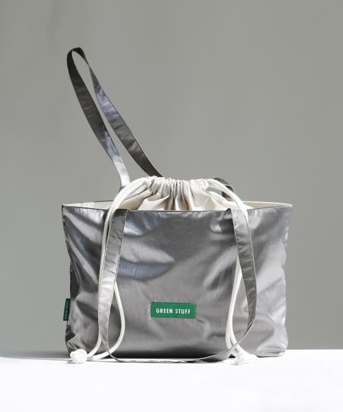 GREEN STUFF（グリーンスタッフ）の「boat string bag 66 metallic nylon - titanium silver M（エコバッグ/サブバッグ・レディース・その他・FREE）」の7枚目の写真