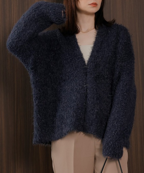 en CAnAF（エンカナフ）の「【ゆるっと抜け感で女性らしさが漂う】タッセルボールシャギーカーディガン（カーディガン/ボレロ・レディース・ネイビー/ピンク/アイボリー・フリー）」の2枚目の写真