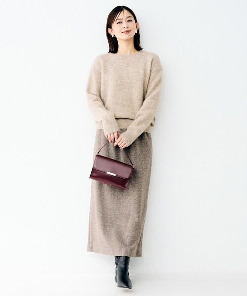 UNTITLED(アンタイトル)の「ヘアリークルーネックニット(ニット/セーター・レディース・ベージュ/ライトグレー・02)」の6枚目の写真