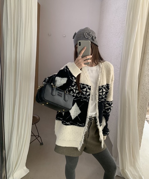 Doula Doula（ドゥーラドゥーラ）の「Vネックアーガイルフリンジニットカーディガン（カーディガン/ボレロ・レディース・ホワイト・FREE）」の19枚目の写真