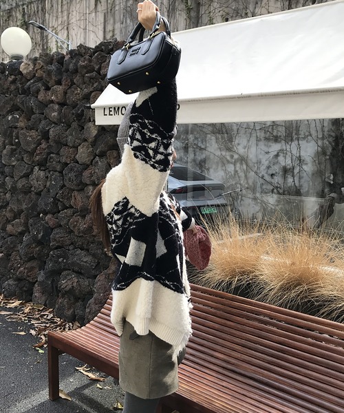 Doula Doula（ドゥーラドゥーラ）の「Vネックアーガイルフリンジニットカーディガン（カーディガン/ボレロ・レディース・ホワイト・FREE）」の15枚目の写真