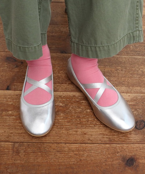 Dot＆Stripes CHILD WOMAN（ドットアンドストライプス　チャイルドウーマン）の「ANNIEL 革/サテン クロスバレーシューズ（バレエシューズ・レディース・シルバー/レッド系その他・37/36/40/39/38）」の15枚目の写真