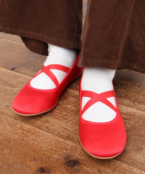 Dot＆Stripes CHILD WOMAN（ドットアンドストライプス　チャイルドウーマン）の「ANNIEL 革/サテン クロスバレーシューズ（バレエシューズ・レディース・シルバー/レッド系その他・37/36/40/39/38）」の3枚目の写真