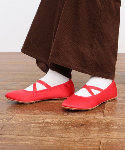 Dot＆Stripes CHILD WOMAN（ドットアンドストライプス　チャイルドウーマン）の「ANNIEL 革/サテン クロスバレーシューズ（バレエシューズ・レディース・シルバー/レッド系その他・37/36/40/39/38）」の5枚目の写真