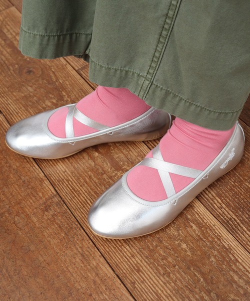 Dot＆Stripes CHILD WOMAN（ドットアンドストライプス　チャイルドウーマン）の「ANNIEL 革/サテン クロスバレーシューズ（バレエシューズ・レディース・シルバー/レッド系その他・37/36/40/39/38）」の14枚目の写真