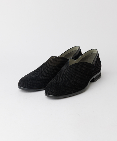 alfredoBANNISTER(アルフレッドバニスター)の「【26S/S】Vカット レザー スリッポン シューズ(スリッポン・メンズ・ブラック/ブラック系その他・42/41/40/39/45/44/43)」の2枚目の写真