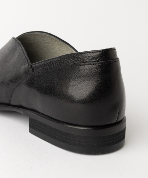 alfredoBANNISTER(アルフレッドバニスター)の「【26S/S】Vカット レザー スリッポン シューズ(スリッポン・メンズ・ブラック/ブラック系その他・42/41/40/39/45/44/43)」の5枚目の写真