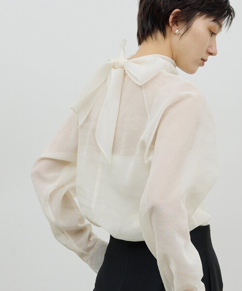 GALLARDAGALANTE（ガリャルダガランテ）の「【手洗い可】シアーボウタイブラウス（シャツ/ブラウス・レディース・ライトグレー/オフホワイト・FREE）」の2枚目の写真