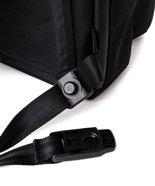 beruf baggage(ベルーフバゲッジ)の「【beruf baggage】《16インチ対応/24L》バックパック URBAN EXPLORER PRO(brf-GR25-DR)(バックパック/リュック・メンズ・ブラック・FREE)」の2枚目の写真
