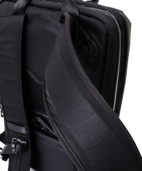 beruf baggage(ベルーフバゲッジ)の「【beruf baggage】《16インチ対応/24L》バックパック URBAN EXPLORER PRO(brf-GR25-DR)(バックパック/リュック・メンズ・ブラック・FREE)」の3枚目の写真