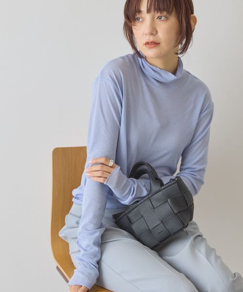 AMERICAN HOLIC(アメリカンホリック)の「シアーハイネックインナー(Tシャツ/カットソー・レディース・ブルー/オフホワイト/チャコールグレー/グレイッシュベージュ・L/M)」の4枚目の写真