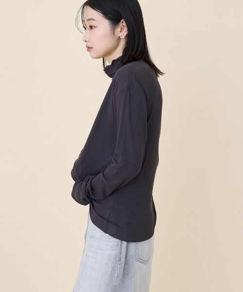 AMERICAN HOLIC(アメリカンホリック)の「シアーハイネックインナー(Tシャツ/カットソー・レディース・ブルー/オフホワイト/チャコールグレー/グレイッシュベージュ・L/M)」の13枚目の写真