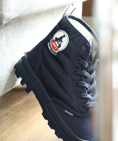 PALLADIUM(パラディウム)の「PAMPA HI DARE RHONA パラディウム 男女兼用ハイカットスニーカー(スニーカー・メンズ・アーミー/キャメル/ネイビー・27cm/26.5cm/25.5cm/25cm/24.5cm/28cm/23.5cm/27.5cm/24cm/23cm/26cm/22.5cm)」の11枚目の写真