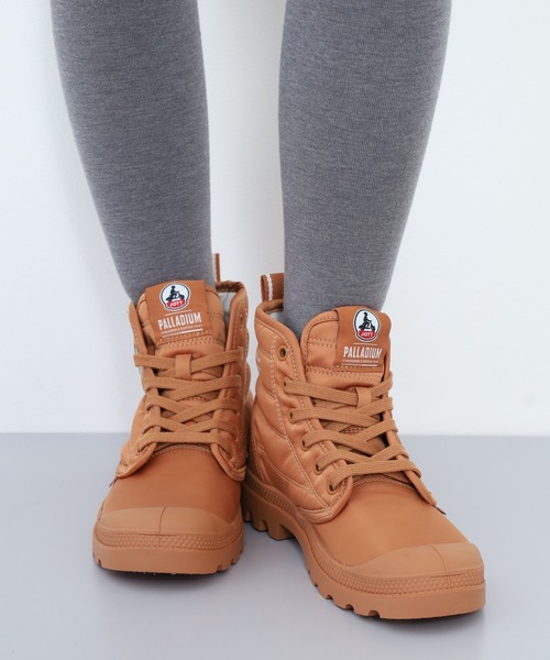 PALLADIUM(パラディウム)の「PAMPA HI DARE RHONA パラディウム 男女兼用ハイカットスニーカー(スニーカー・メンズ・アーミー/キャメル/ネイビー・27cm/26.5cm/25.5cm/25cm/24.5cm/28cm/23.5cm/27.5cm/24cm/23cm/26cm/22.5cm)」の19枚目の写真