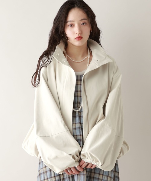 RAGEBLUE（レイジブルー）の「ツイルバルーンスタンドブルゾン（ブルゾン・レディース・ベージュ/ホワイト/ブラック・FREE）」の3枚目の写真