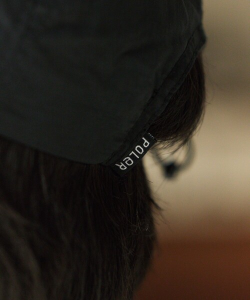 POLeR（ポーラー）の「POLeR × FREAK'S STORE/ポーラー × フリークスストア 別注 gradation logo cap グラデーションロゴ キャップ（キャップ・メンズ・ネイビー/ベージュ/ブラック・ONE SIZE）」の11枚目の写真