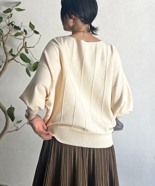un dix cors（アンディコール）の「弾力ドルマンプルオーバー（ニット/セーター・レディース・オフホワイト/グレー/ブラック・FREE）」の6枚目の写真