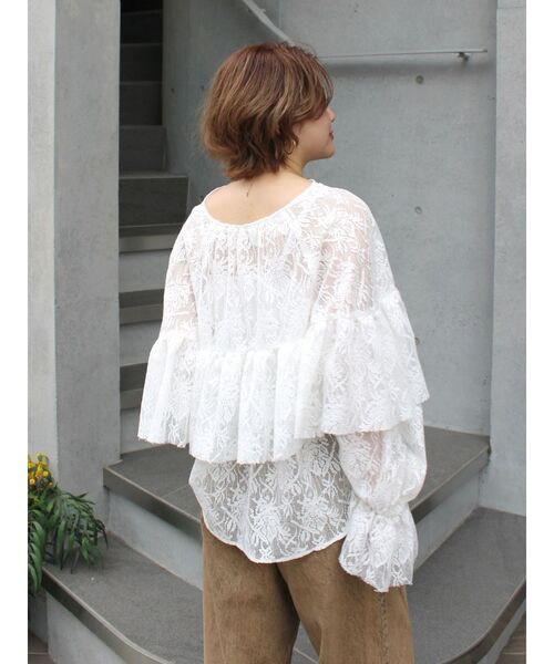 Ungrid(アングリッド)の「フリルデザインブラウス(シャツ/ブラウス・レディース・ブラック/アイボリー/その他1/オレンジ・FREE)」の12枚目の写真