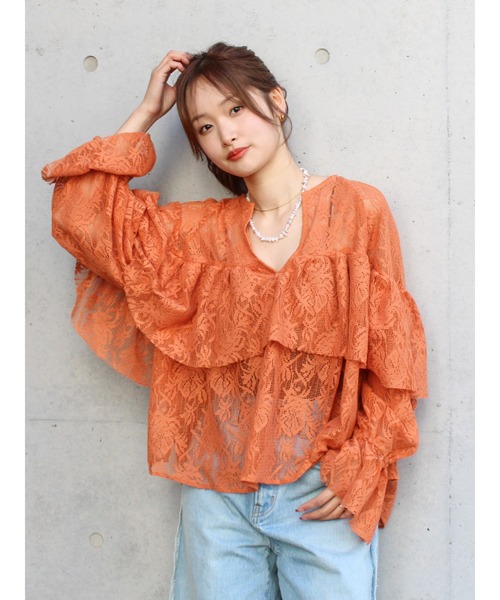 Ungrid(アングリッド)の「フリルデザインブラウス(シャツ/ブラウス・レディース・ブラック/アイボリー/その他1/オレンジ・FREE)」の4枚目の写真