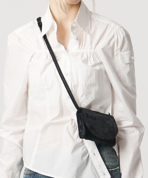 ATTISESSION(アティセッション)の「<ATTISESSION>ヘアレザー ミニ ショルダー バッグ(ショルダーバッグ・レディース・ブラック・FREE)」の1枚目の写真