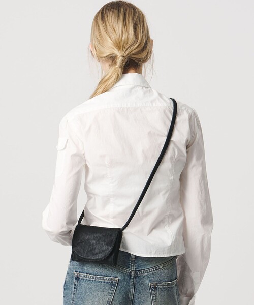 ATTISESSION(アティセッション)の「<ATTISESSION>ヘアレザー ミニ ショルダー バッグ(ショルダーバッグ・レディース・ブラック・FREE)」の2枚目の写真