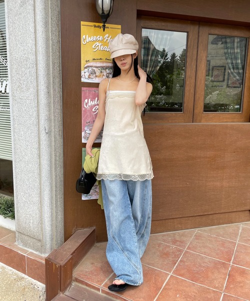 UNE MANSION(ユヌマンション)の「サイドシースルーベルベットランジェリーレイヤードキャミソールワンピース(キャミソール・レディース・グレー/アイボリー・FREE)」の16枚目の写真