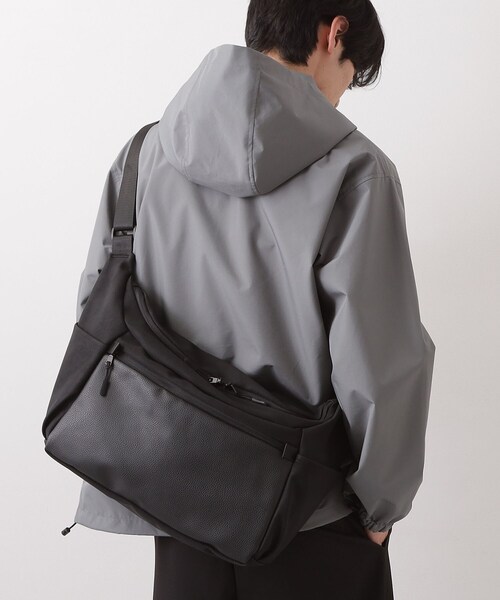 THE SHOP TK (ザ ショップ ティーケー )の「【TO GO SHEEP】BIGショルダーバッグ(ショルダーバッグ・メンズ・ナチュラル/ブラック・00)」の1枚目の写真