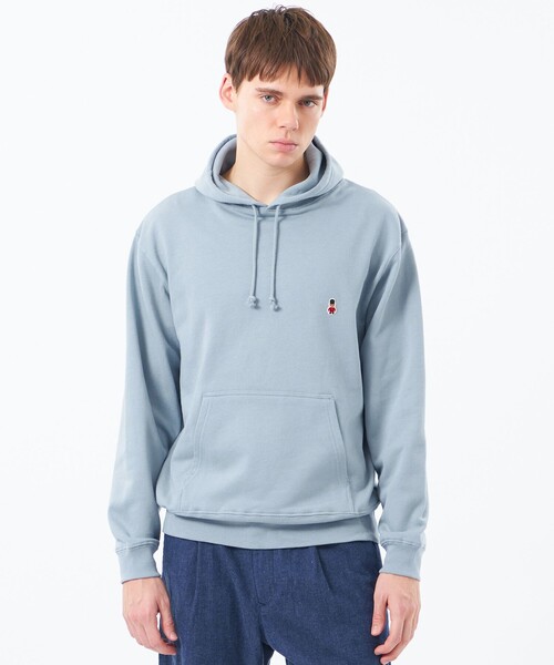 MACKINTOSH PHILOSOPHY（ﾏｯｷﾝﾄｯｼｭ ﾌｨﾛｿﾌｨｰ）の「【WEB&一部店舗限定】バッキンガムベア 10オンス裏パイル ワンポイントフーデッドパーカー（パーカー・メンズ・ベージュ系その他3/ブルー系その他3/グレー系その他2/ダークネイビー・42/40/38）」の4枚目の写真