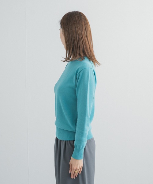 URBAN RESEARCH DOORS（アーバンリサーチドアーズ）の「オーガニックコットンクルーネックプルオーバー（ニット/セーター・レディース・オフホワイト/ブルー/イエロー・FREE）」の6枚目の写真